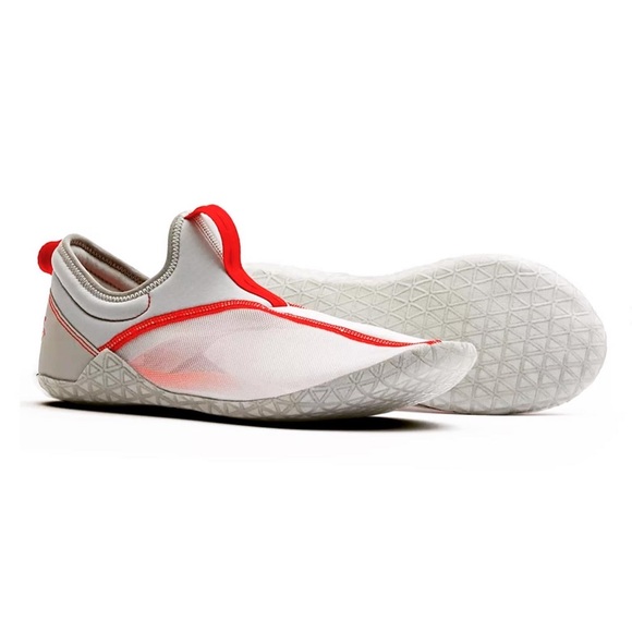 The TOMBOGO™ x Saucony Butterfly - Picture 4 of 10